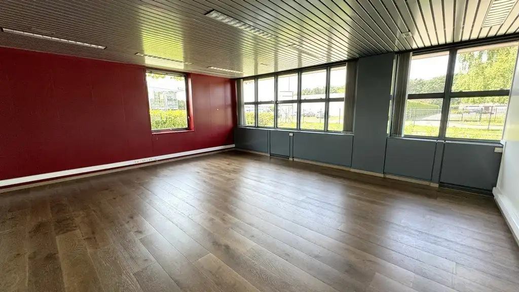 Logistiek bedrijfspand te huur in industriezone te Malle foto 8