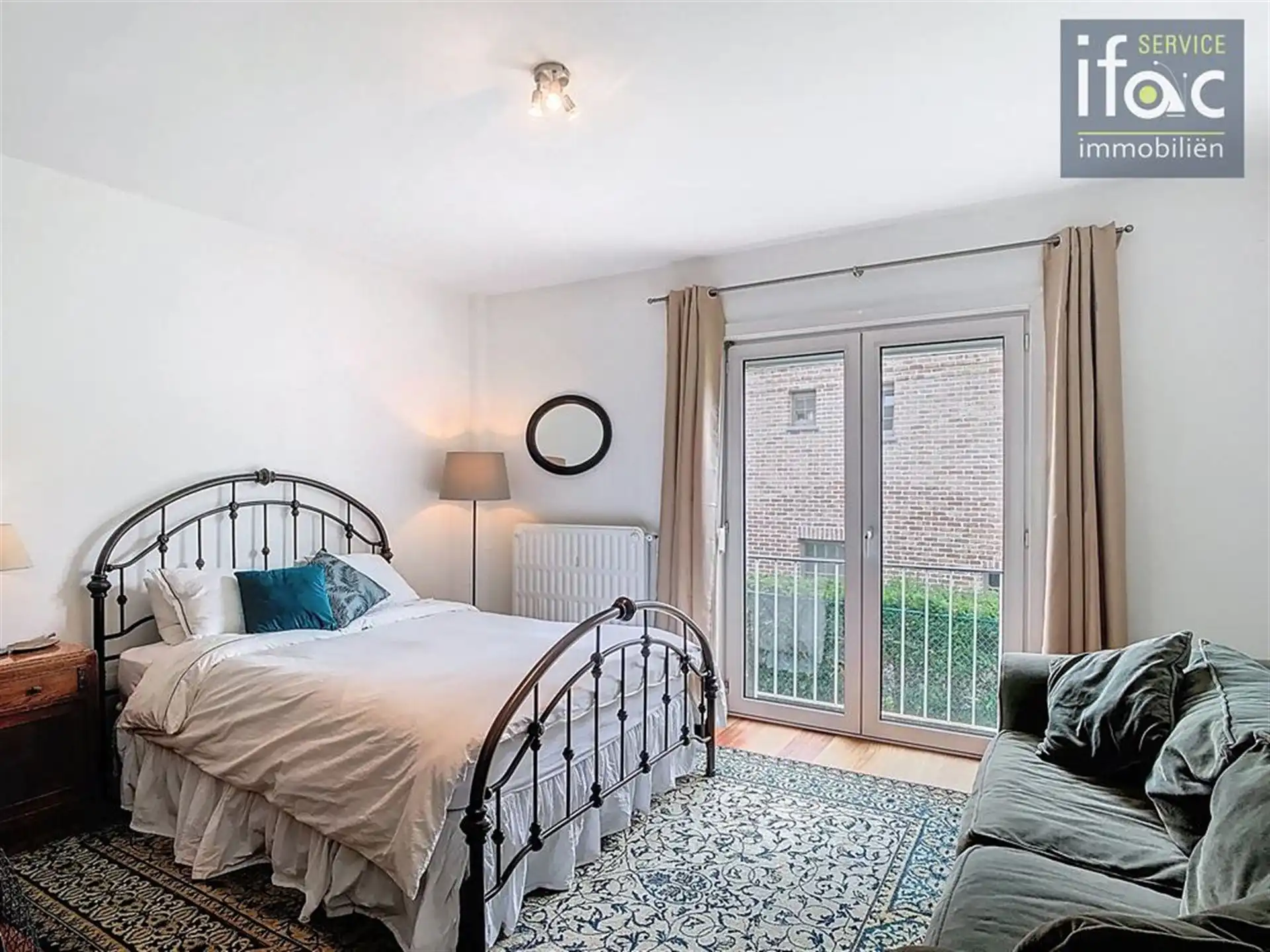 Prachtige villa op toplocatie, 6 slaapkamers en 2 badkamers foto 14