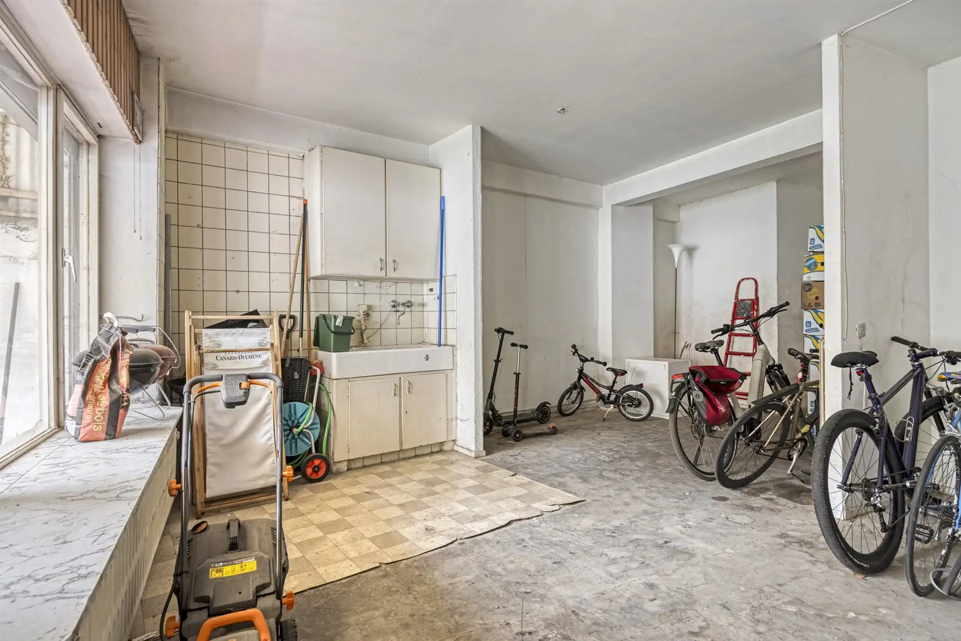 Appartement te koop met 2 slpkmrs en terras in Berchem!  foto 20