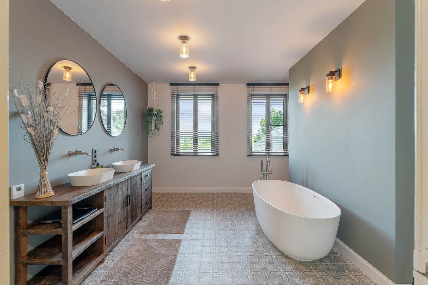 Karaktervol herenhuis met modern comfort in een groene, landelijke setting foto 29