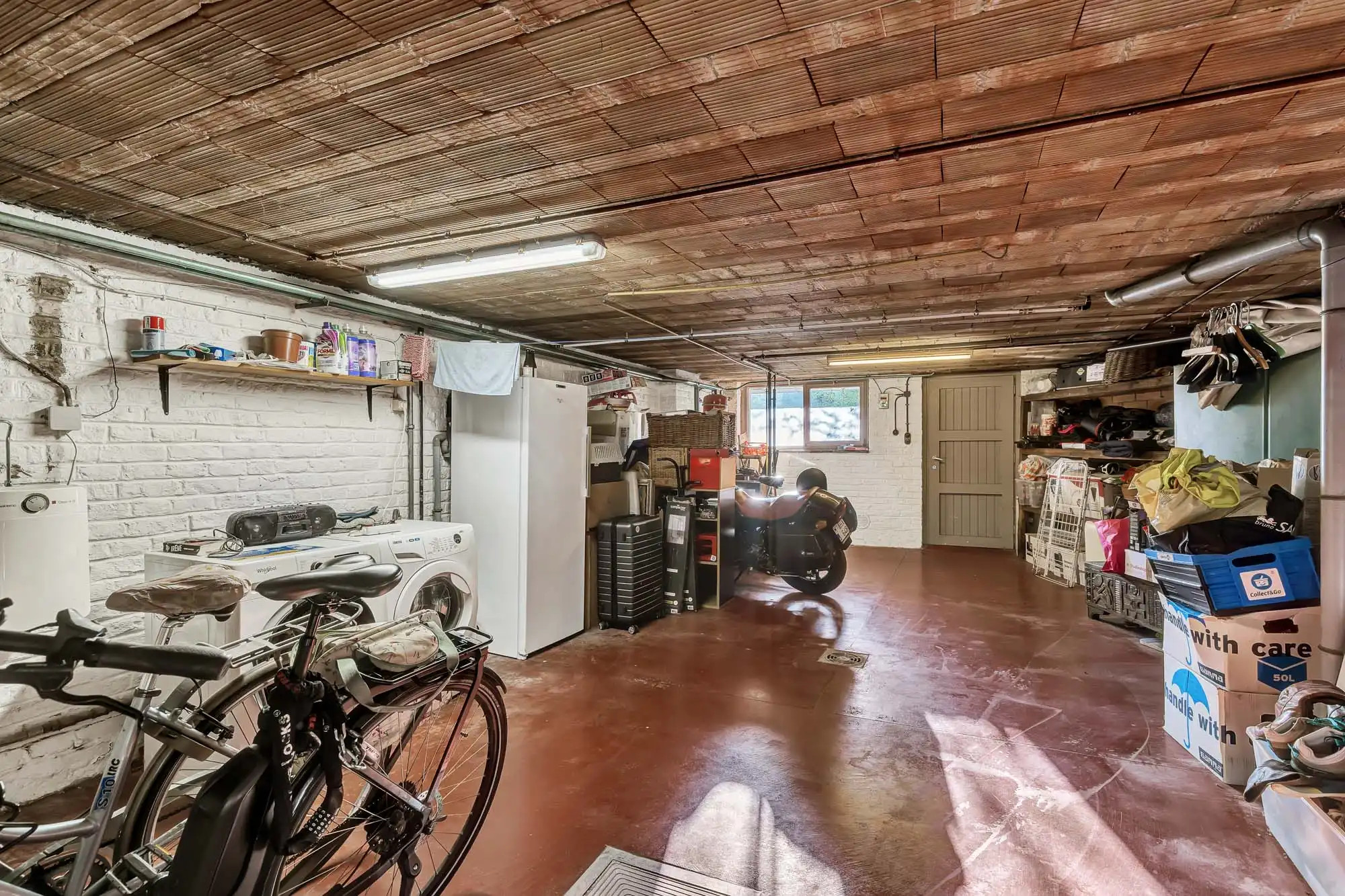 Te renoveren halfopen woning met tuin op toplocatie foto 11