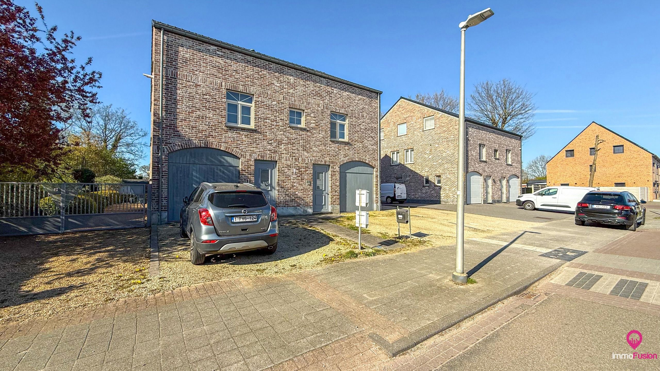 Instapklaar duplex appartement met 3 slaapkamers en terras! foto 32