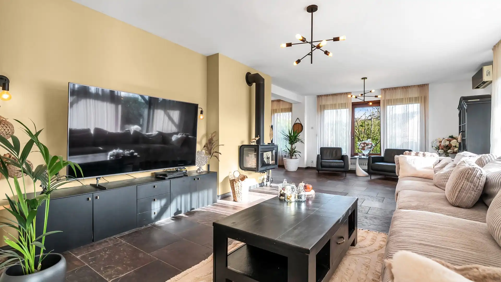 SFEERVOLLE KARAKTERWONING TE MAASMECHELEN MET 4 SLAAPKAMERS foto 10