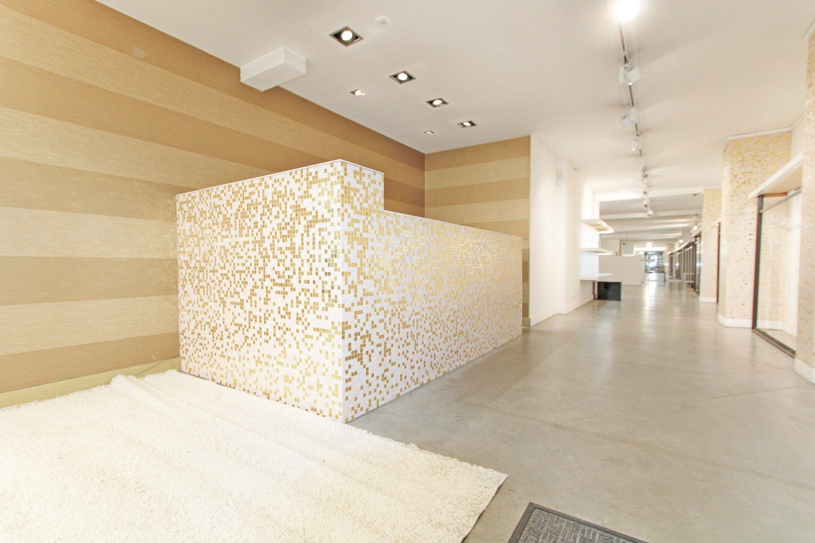 Instapklare kledingwinkel te huur Dumortierlaan 86 foto 13