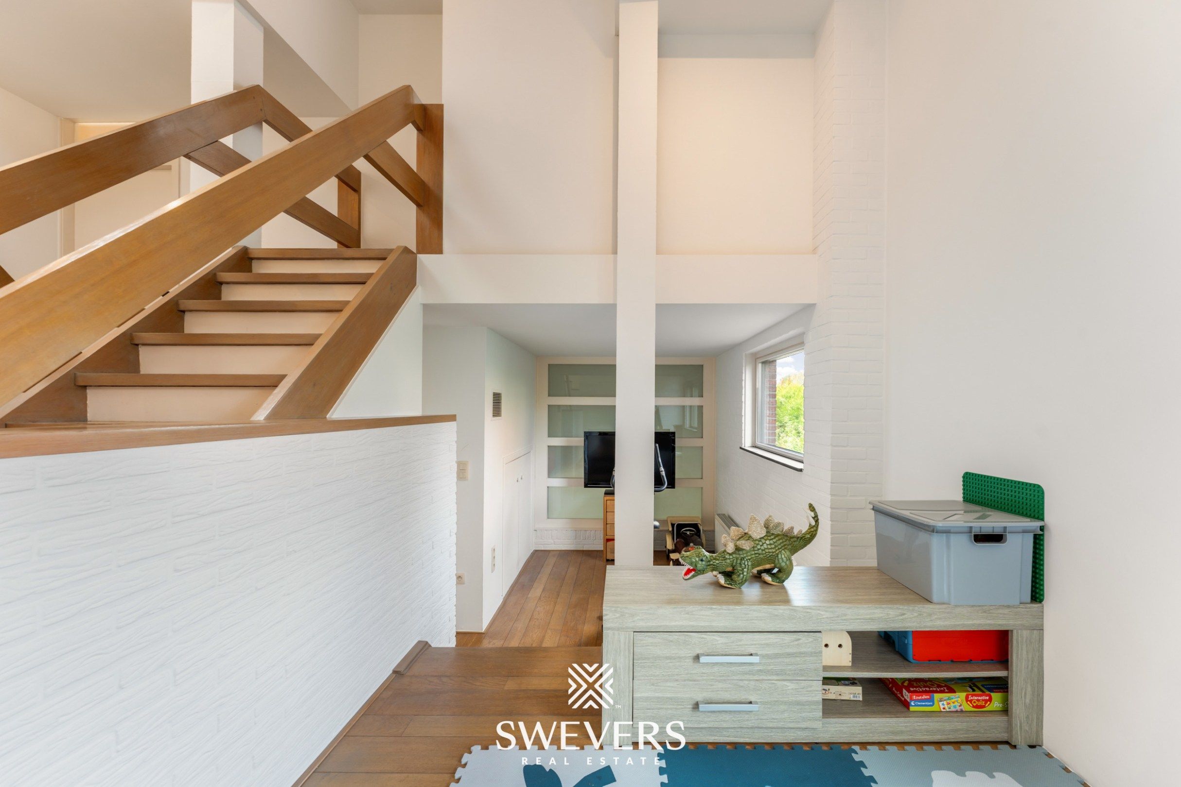 Knusse, hedendaagse gezinswoning met warme indeling en grote, zonnige tuin foto 20