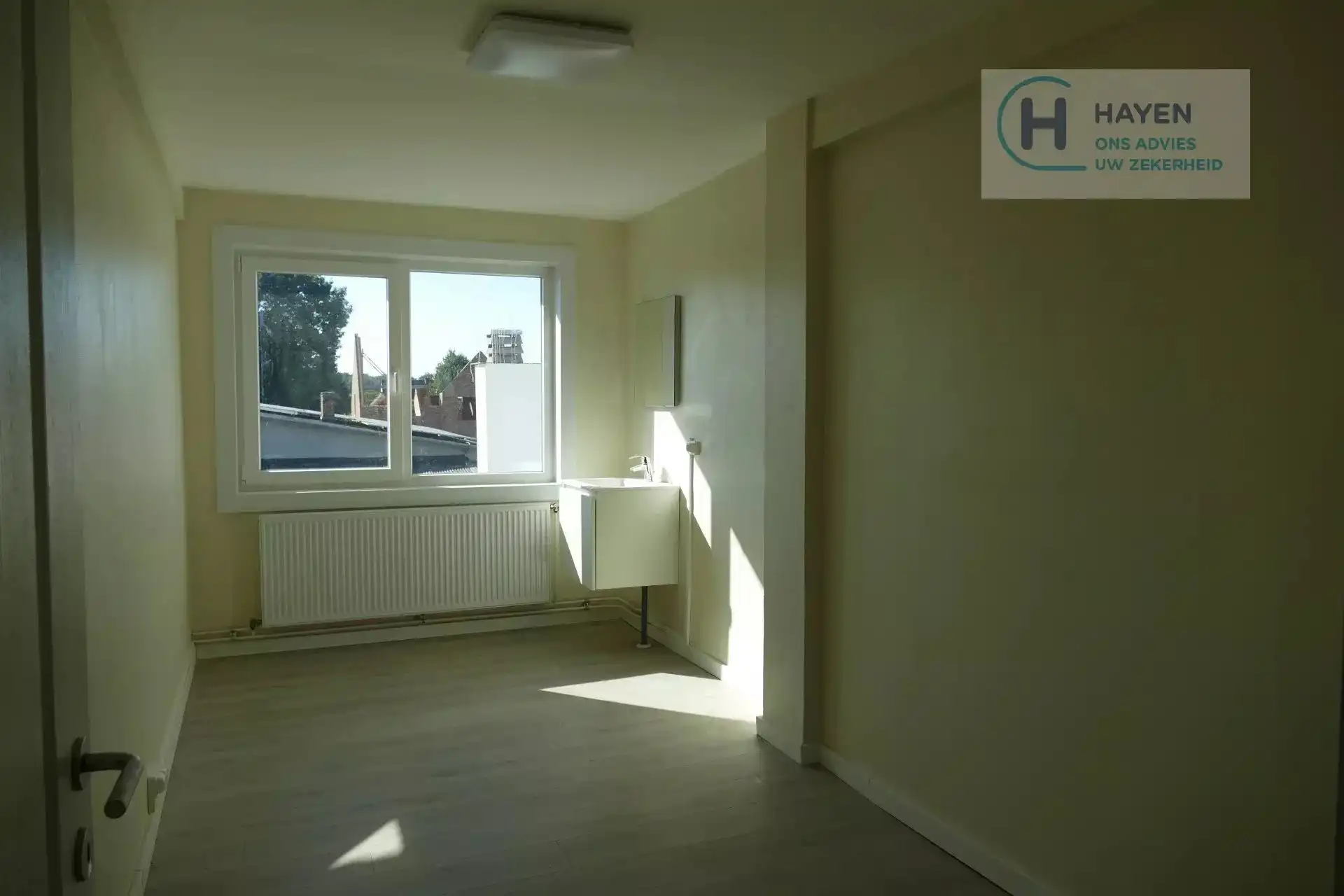 Commercieel pand met woonst en 2 studio's foto 15