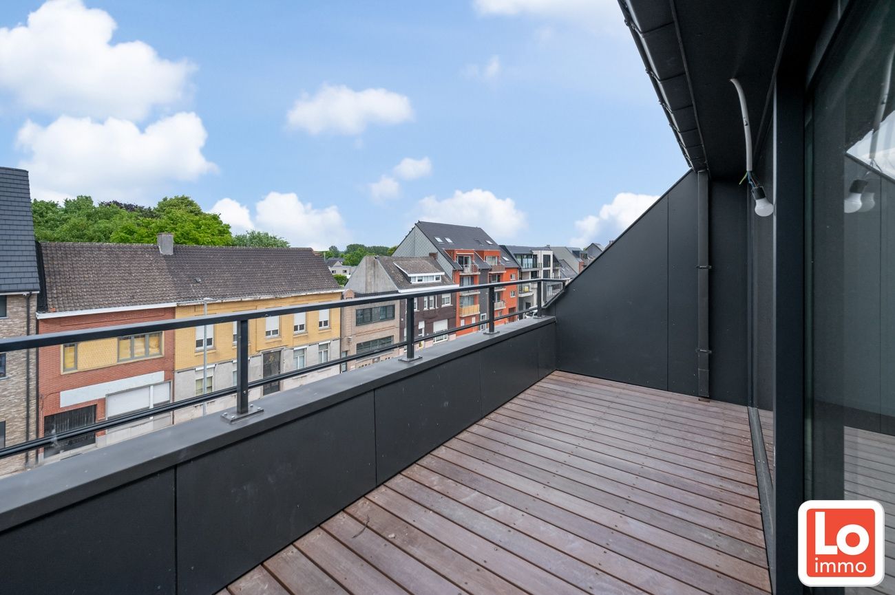 Prachtig ruim appartement (+/-110m²) met 2 slpk en ruim terras foto 2