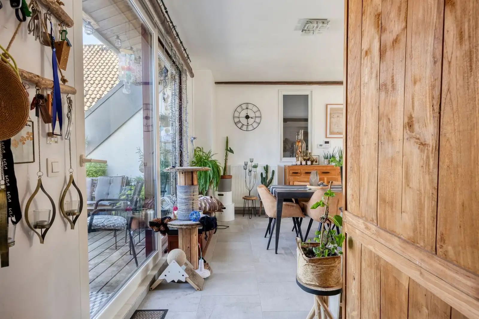 Ruim appartement te koop met 2 slaapkamers foto 3