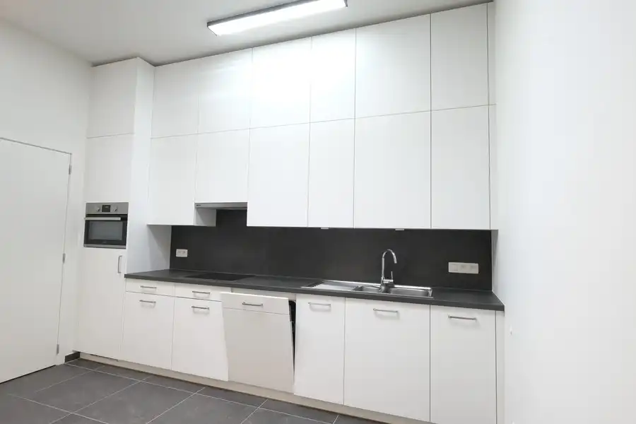Prachtig 2slpk appartement aan de Blauwe Boulevard met autostaanplaats in Hasselt foto 6