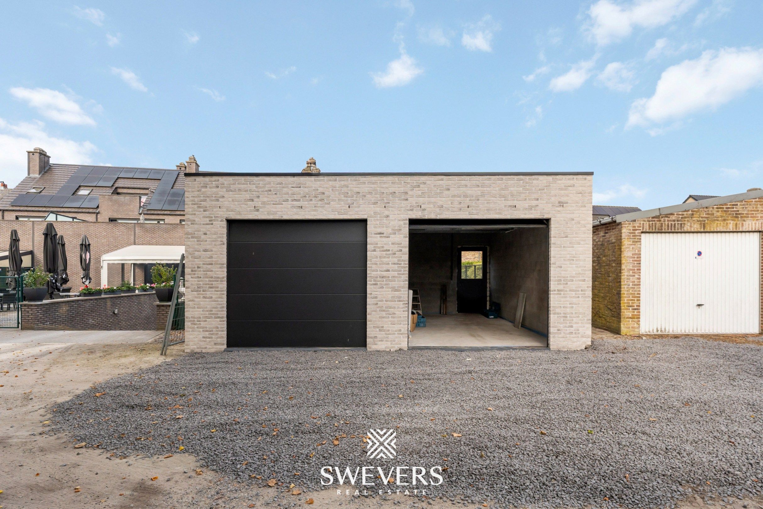 Ruim duplexappartement met groot terras en garage in Helchteren foto 27