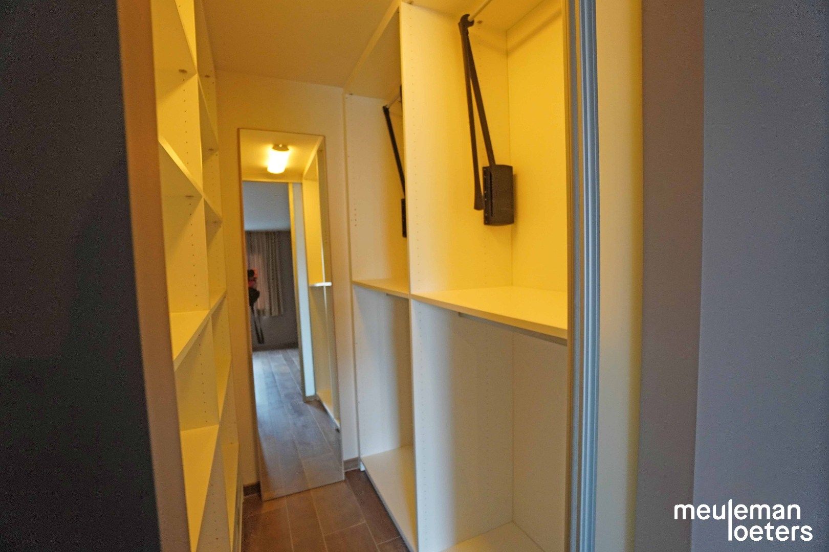Ruim appartement met twee terrassen foto 9