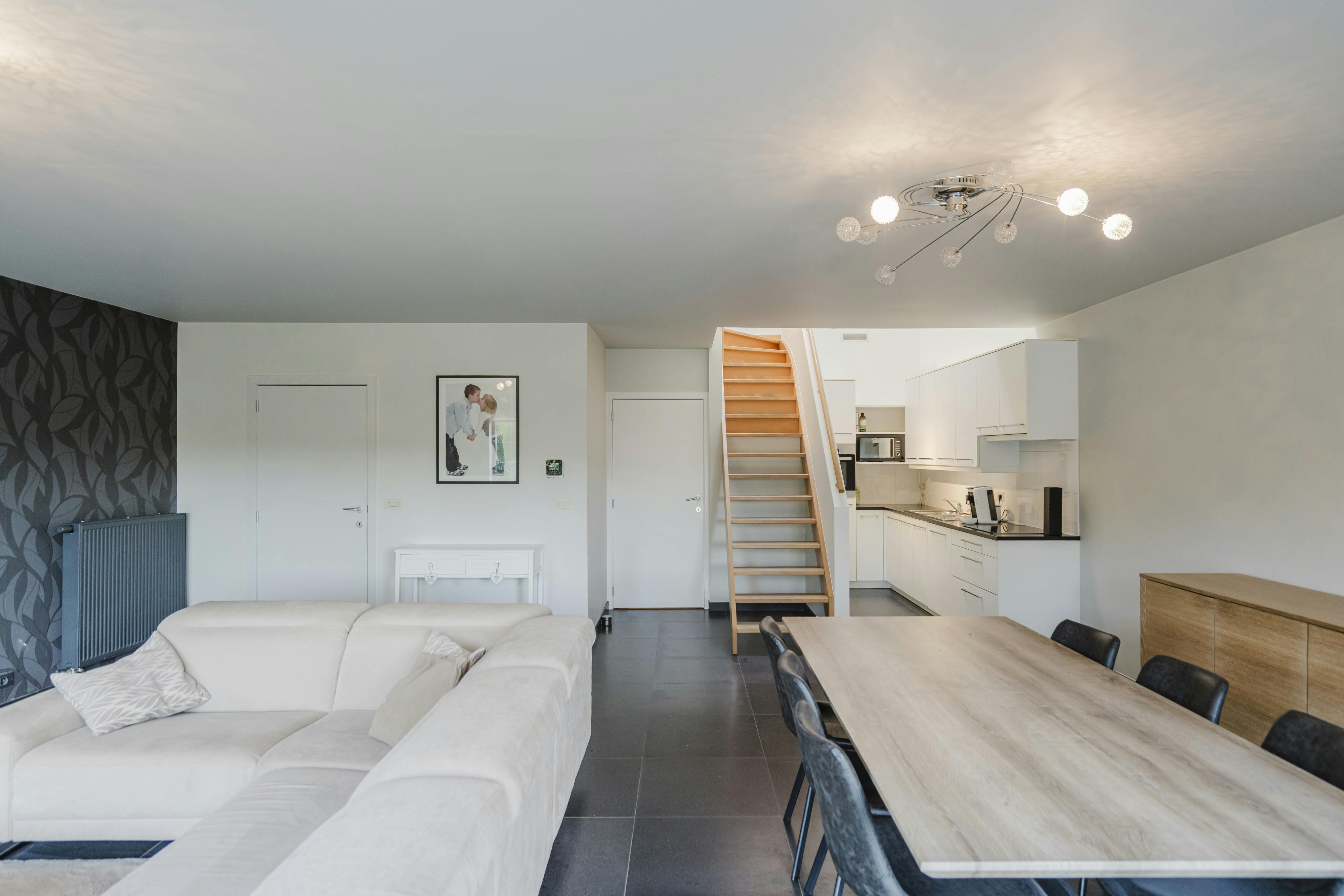 Instapklare gezinswoning met 4 slaapkamers op Hoog Kortrijk foto 5