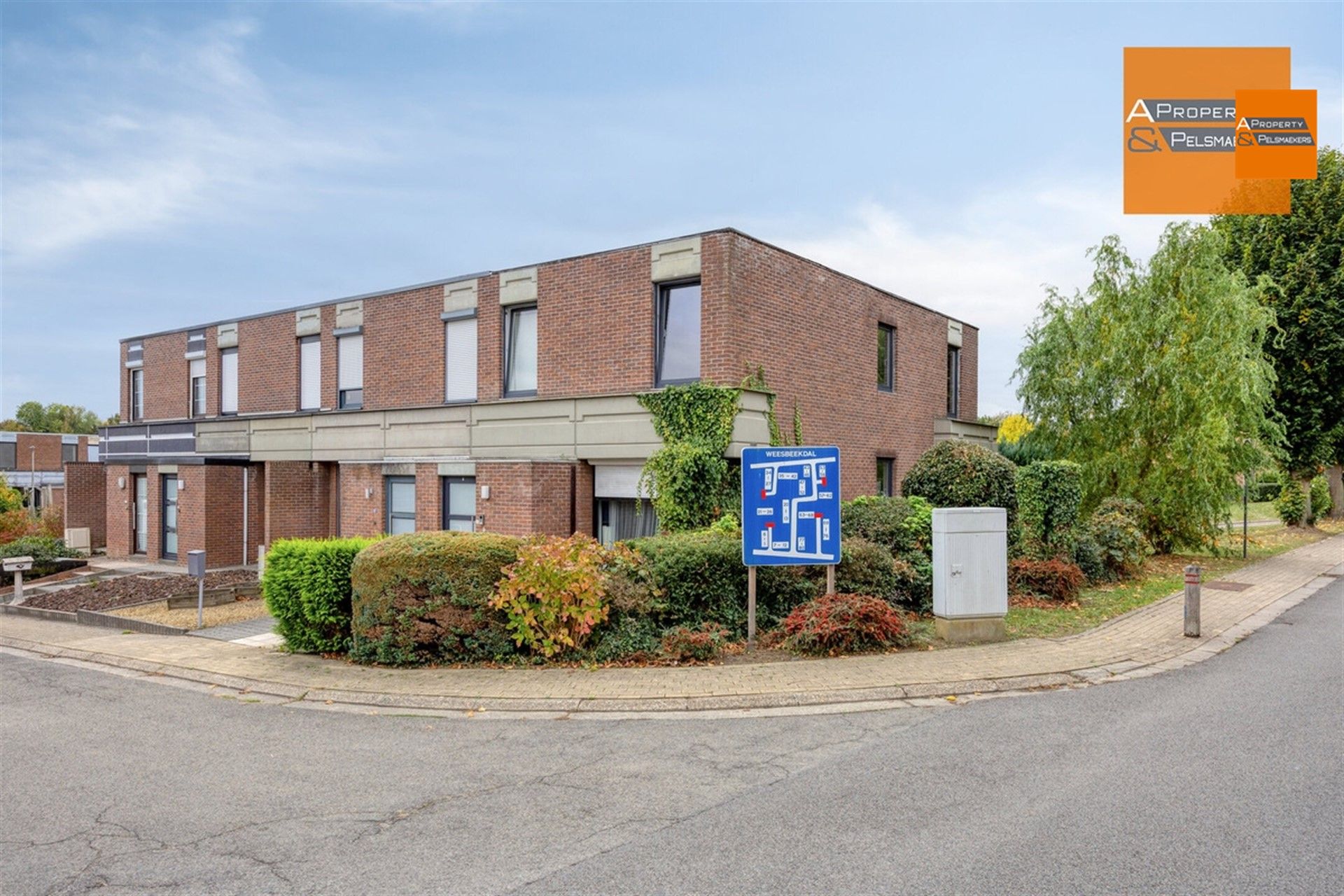 Gezinswoning met 3 à 4 kamers , tuin en garage foto 2