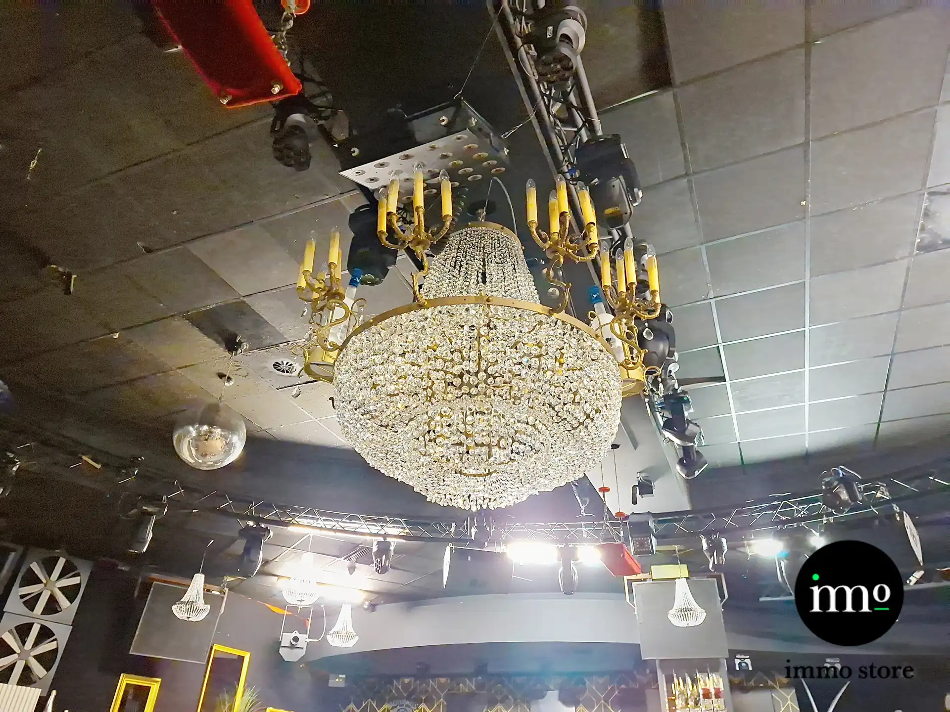 Nightclub met 4 bars en veel meer! foto 4