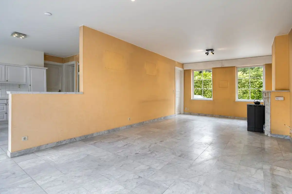 Ruime te renoveren gezinswoning op 588 m² te koop te Heule! foto 5