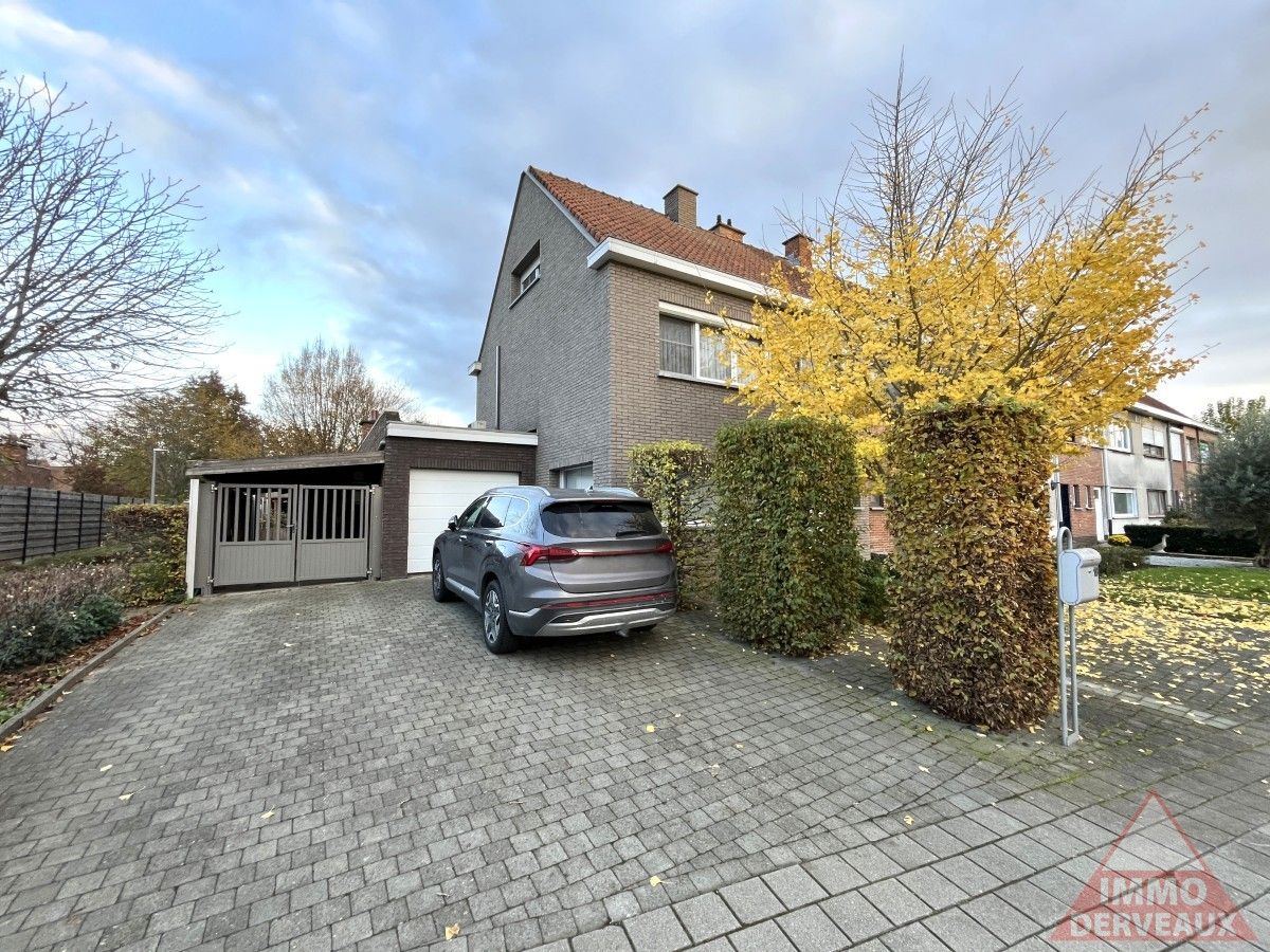 Menen - Halfopen instapklare woning foto {{pictureIndex}}