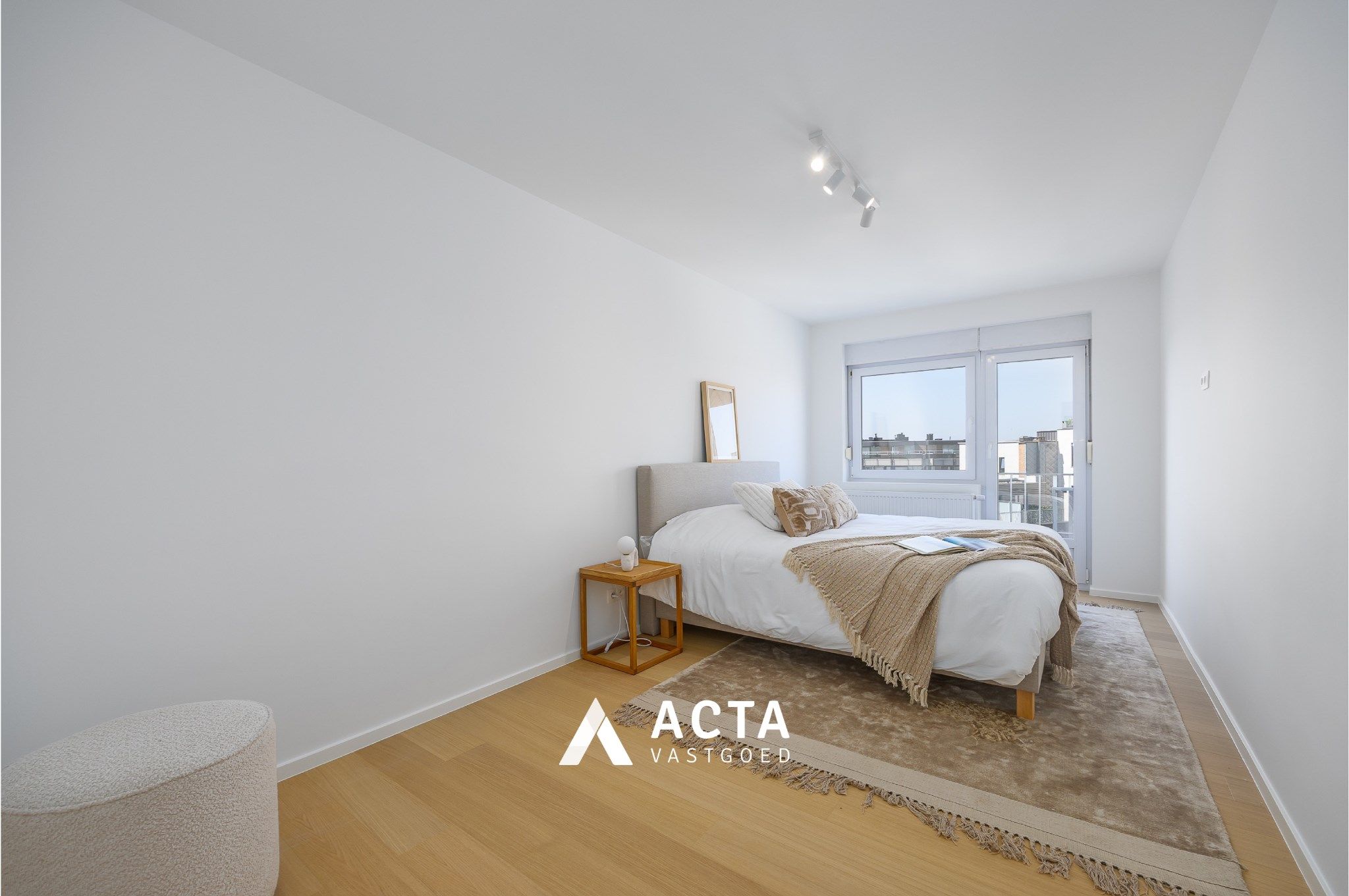 Gerenoveerd appartement op de zesde verdieping aan het Leopold I Plein foto 16