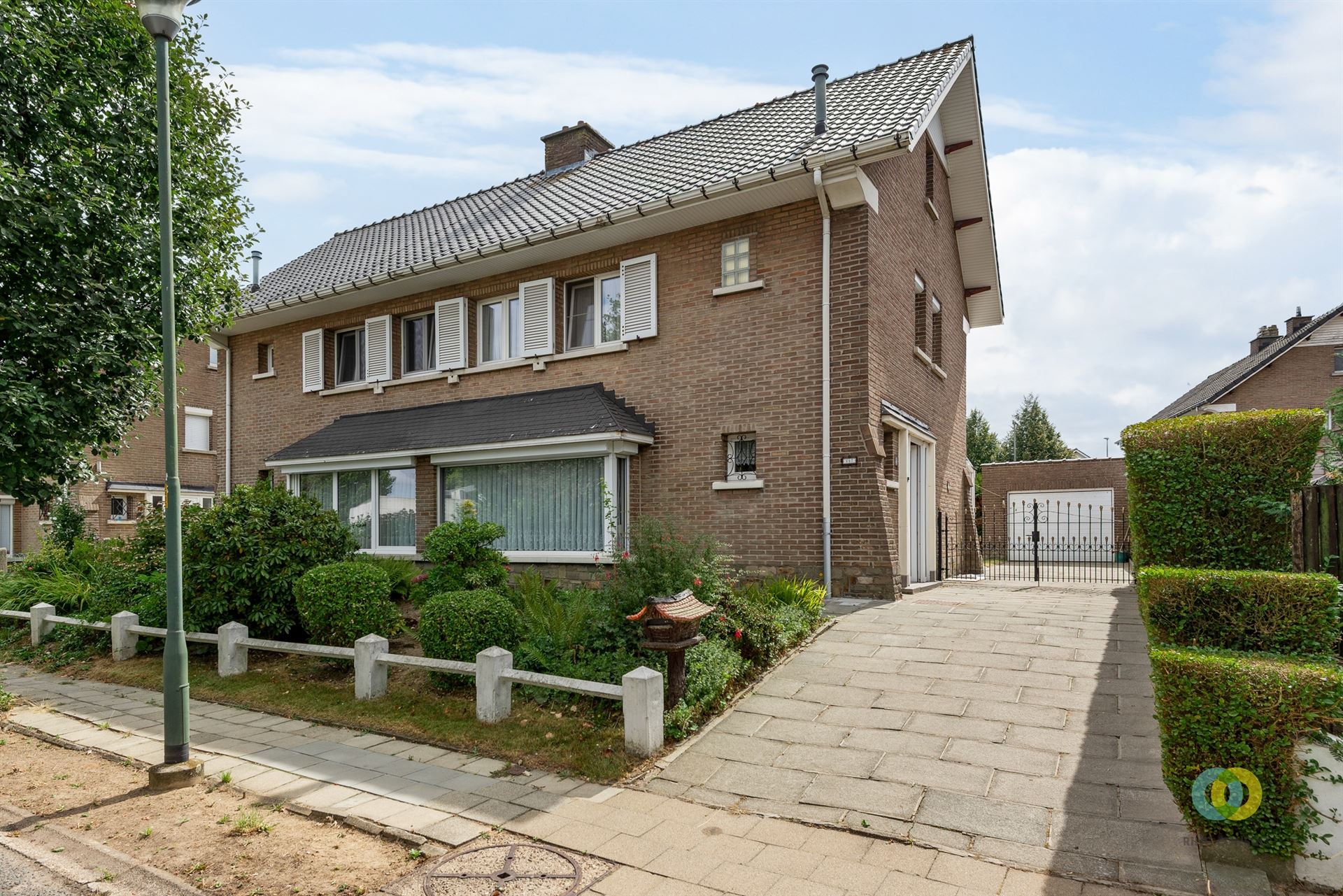 Hoofdfoto van de publicatie: **IN OPTIE** Charmante 3-gevelwoning met tuin en garage