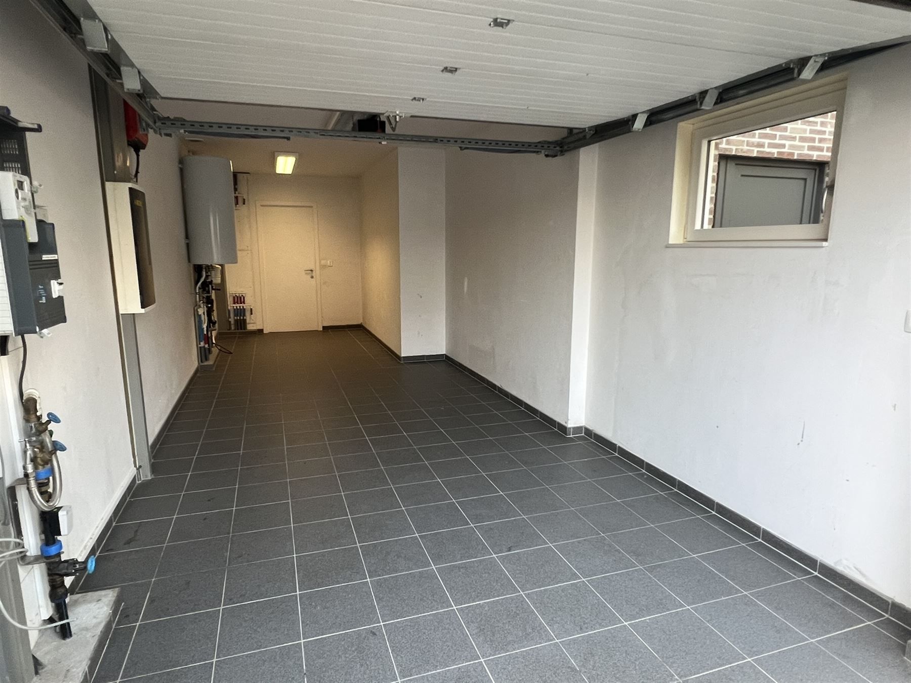 Goed uitgeruste ruime  nieuwbouwwoning foto 10
