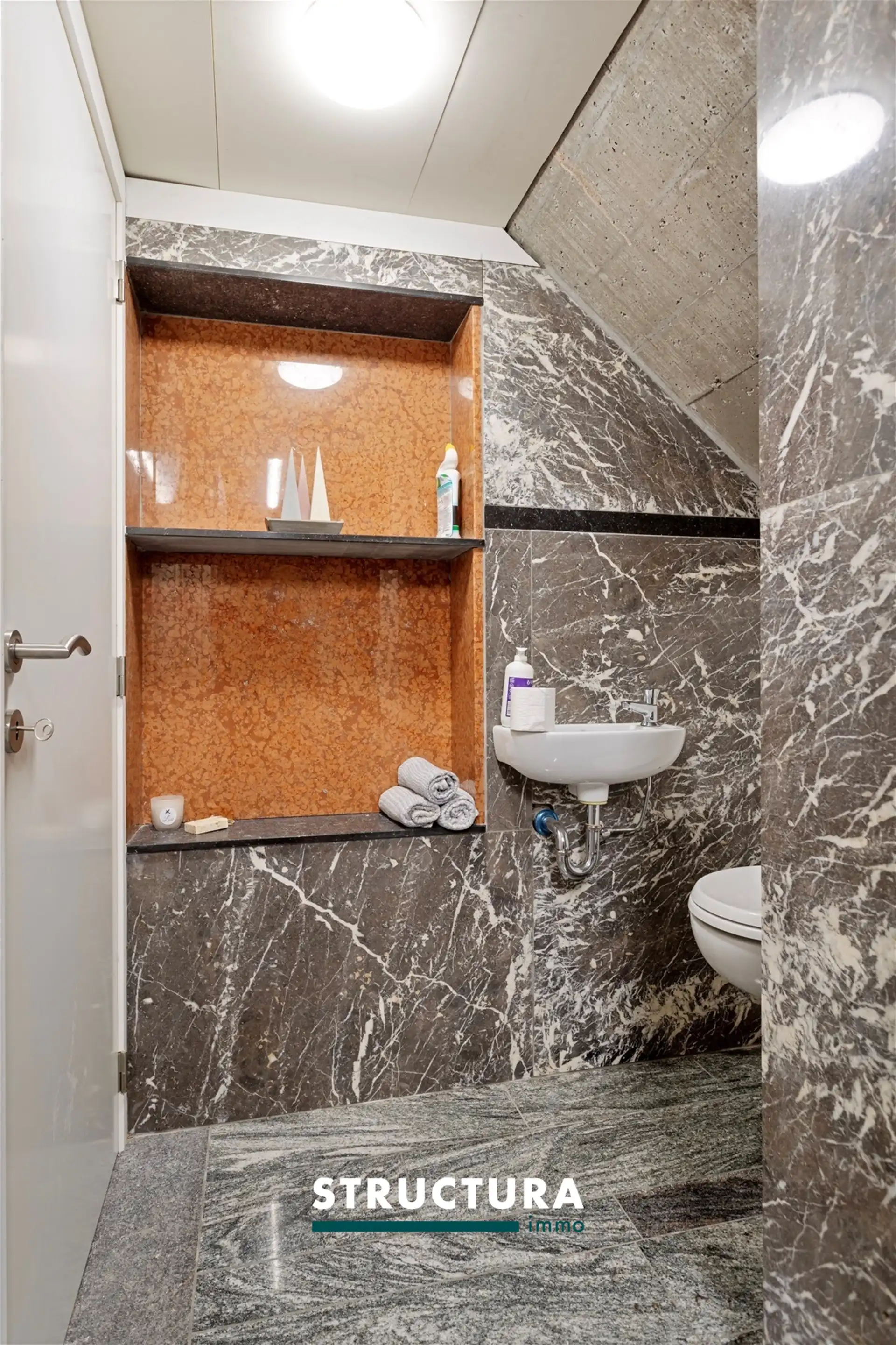 Appartement (2019) met garage en zonneterras vlakbij centrum en treinstation! foto 12