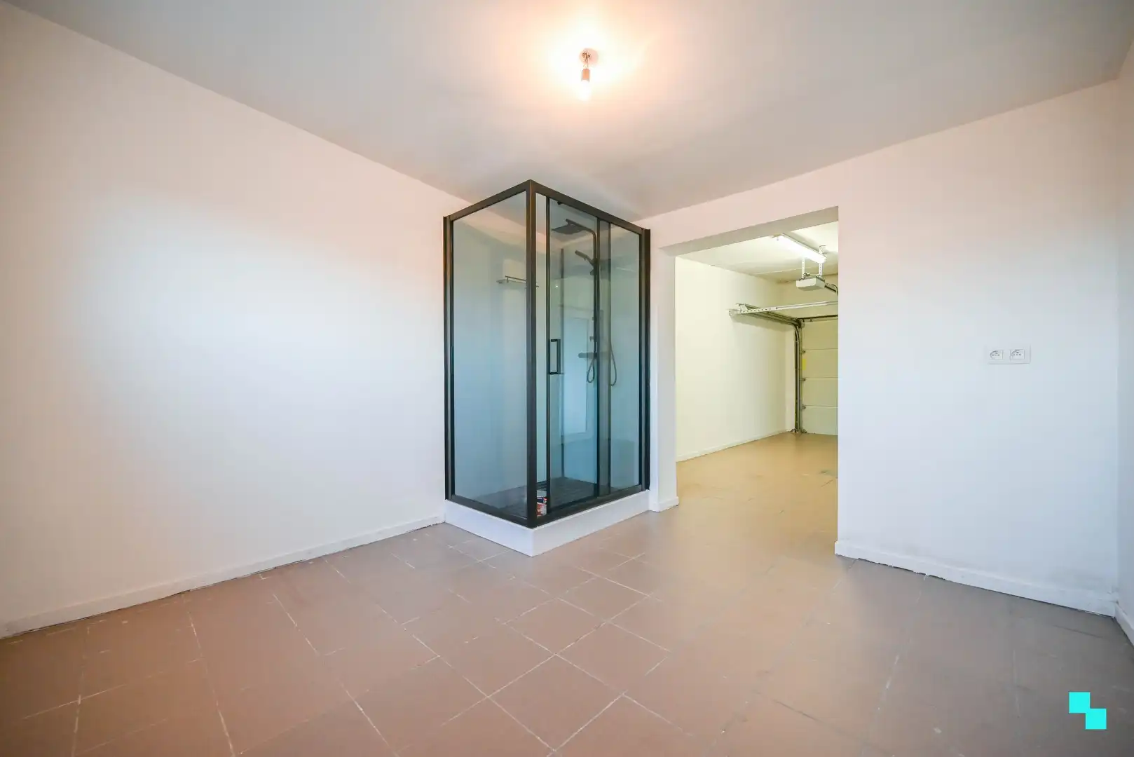 Ééngezinswoning in het hartje van Oostrozebeke foto 12