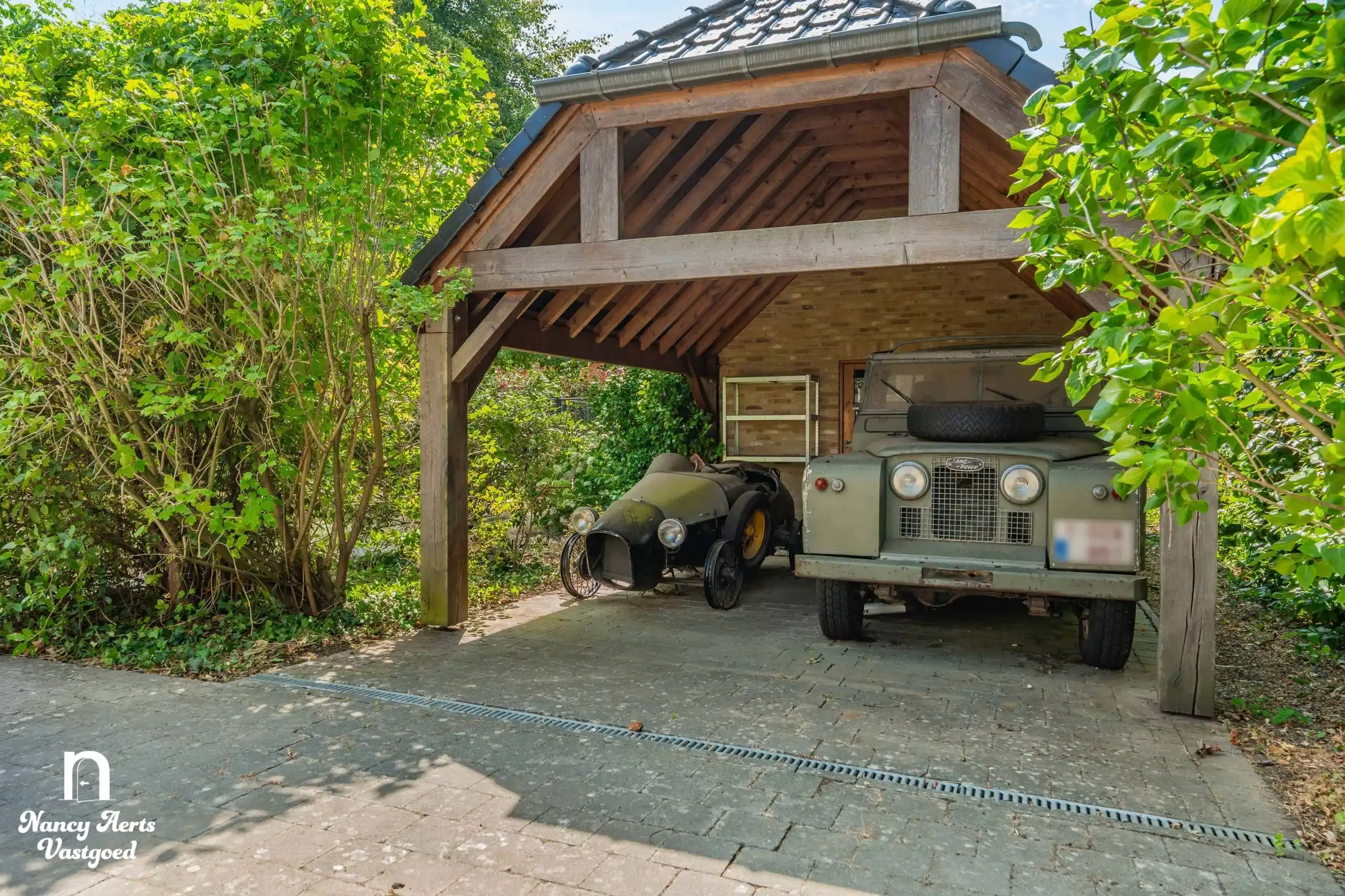 Ruime instapklare woning met prachtige tuin en 4 slaapkamers foto 24