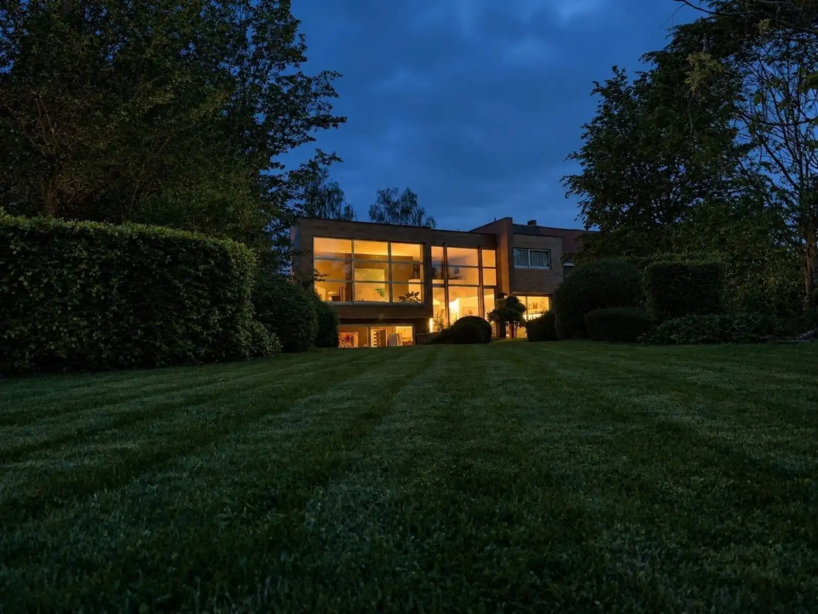 Architecturale woning met open zicht, privacy en uitzonderlijke lichtinval nabij het Hallerbos foto 48