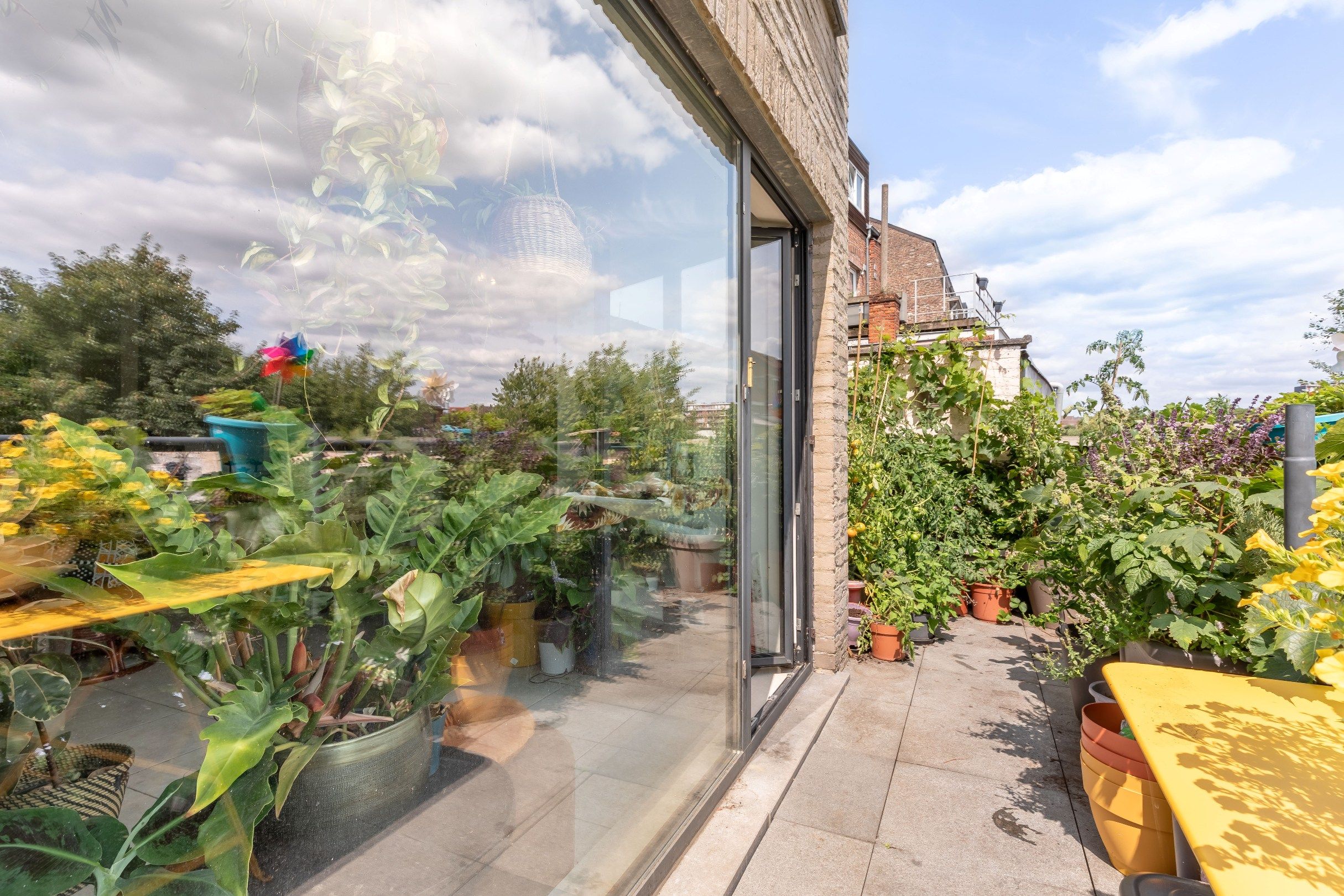 Gezellig appartement met terras! foto 4