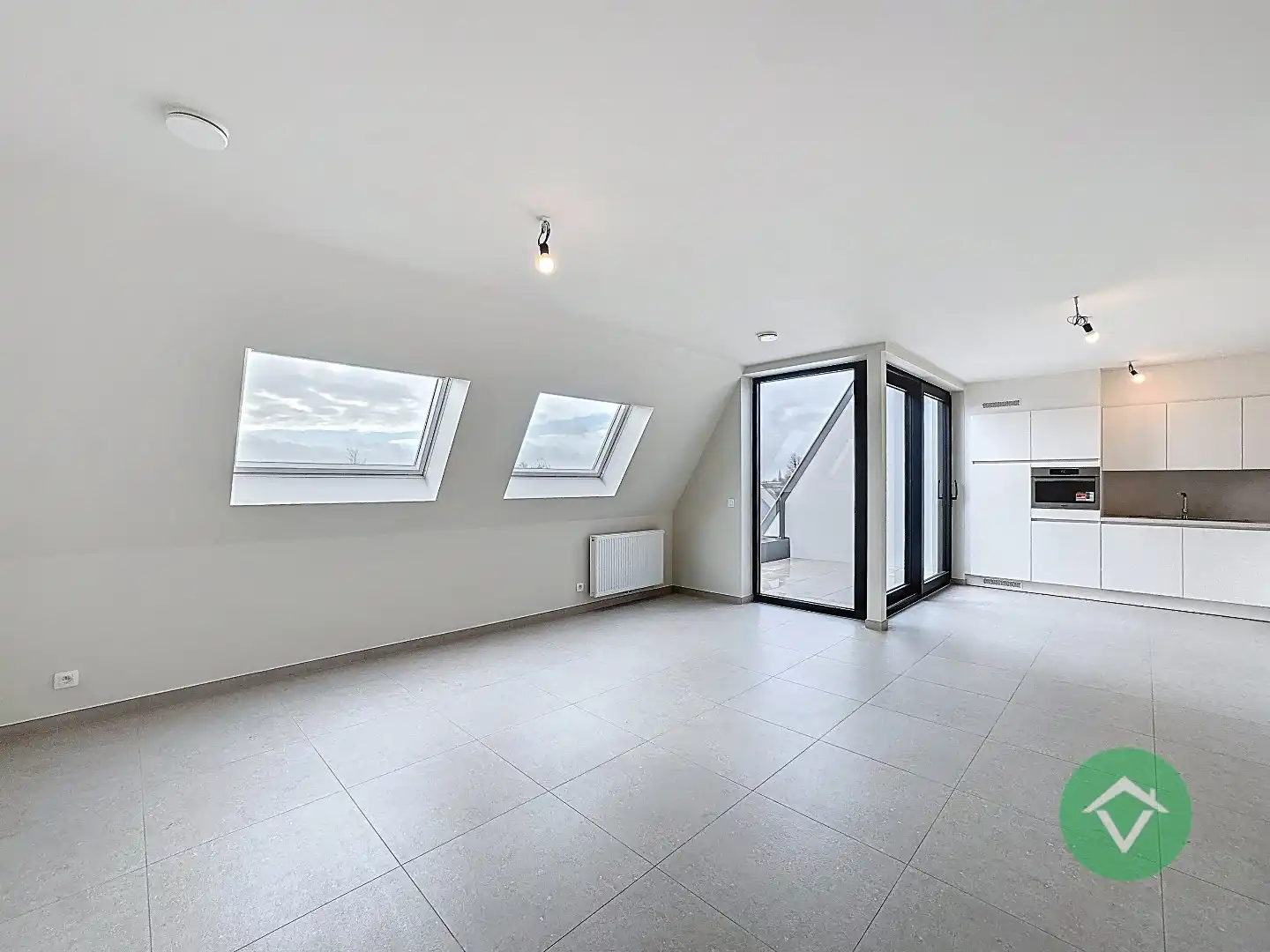 Uniek nieuwbouw appartement met 2 slaapkamers en veel zonlicht te Eernegem foto 6