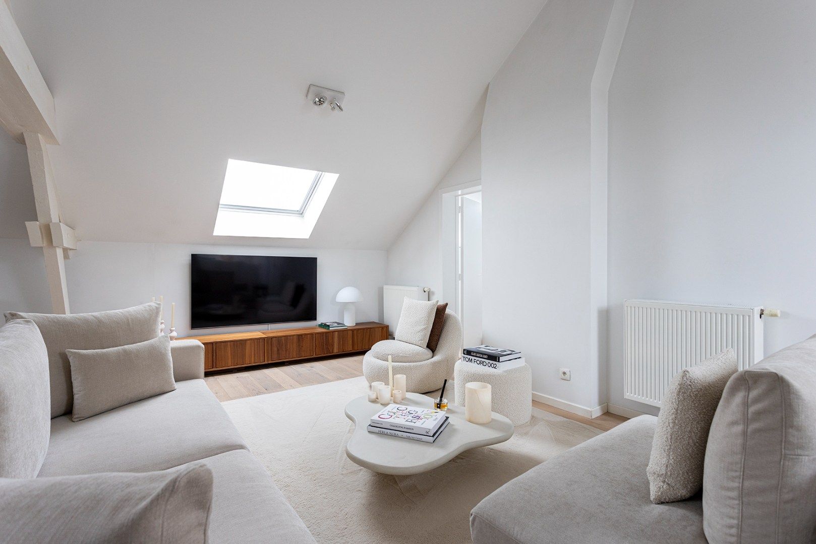Luxueus 1-slaapkamer appartement te centrum Antwerpen! foto 7