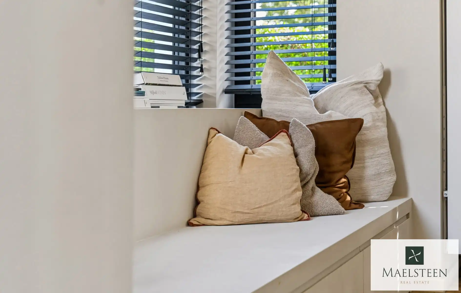 Top afgewerkte, instapklare villa op 1076 m² in Sint-Andries foto 24