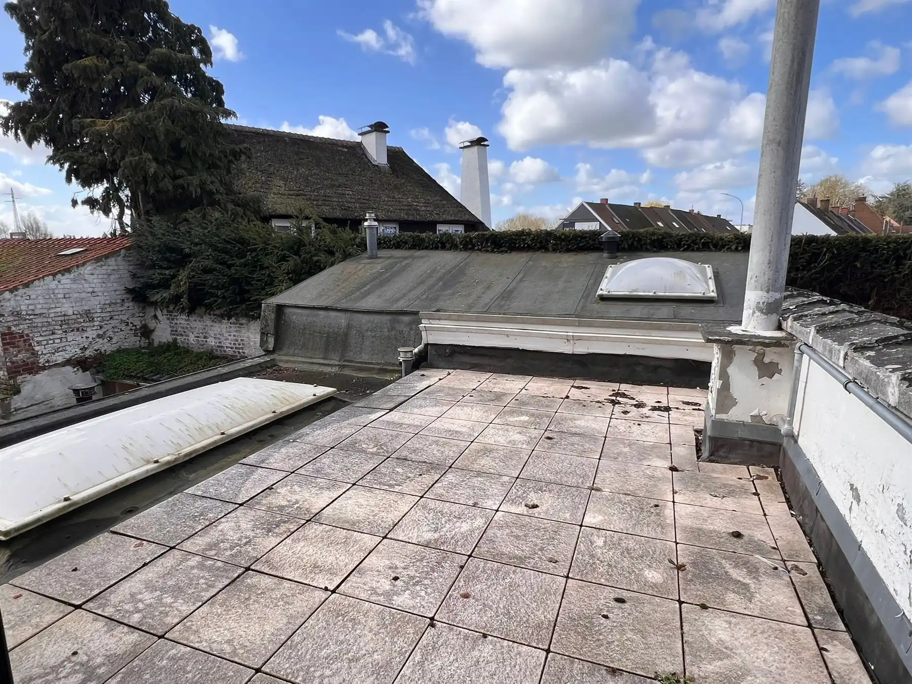 Ruime woning met 5 slaapkamers foto 7