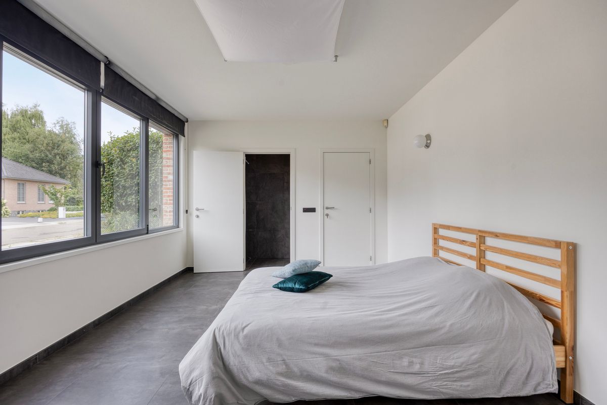 Ruime villa met karaktervolle architectuur  foto 13