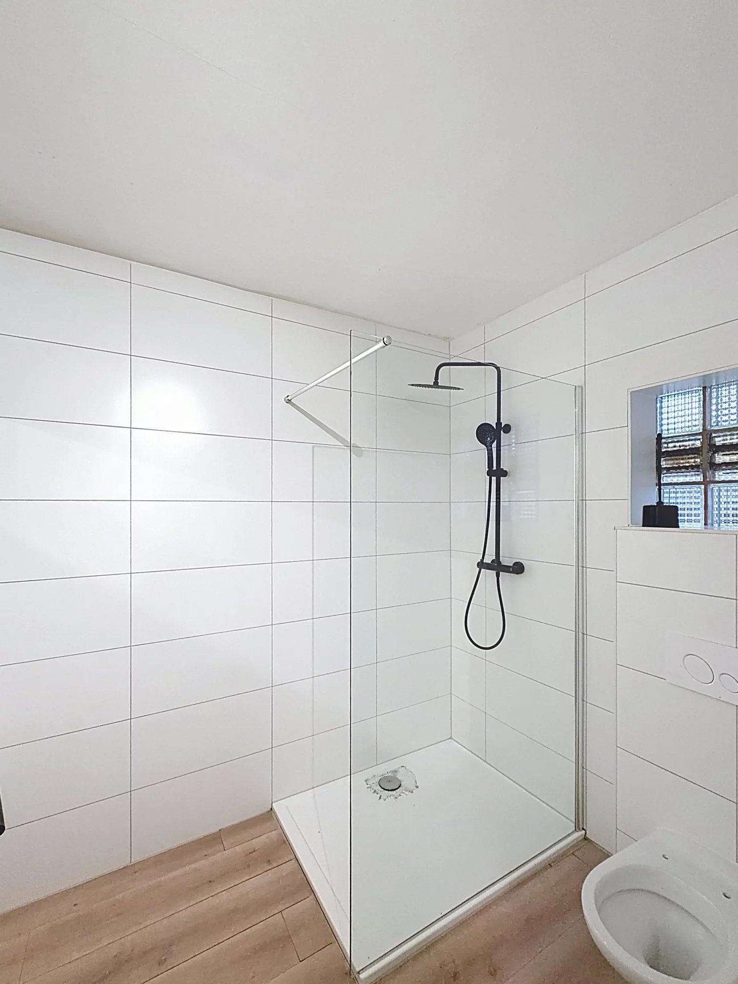 Praktijkruimte met verschillende mogelijkheden voorzien van keuken en badkamer nabij het centrum van Mol. foto 12