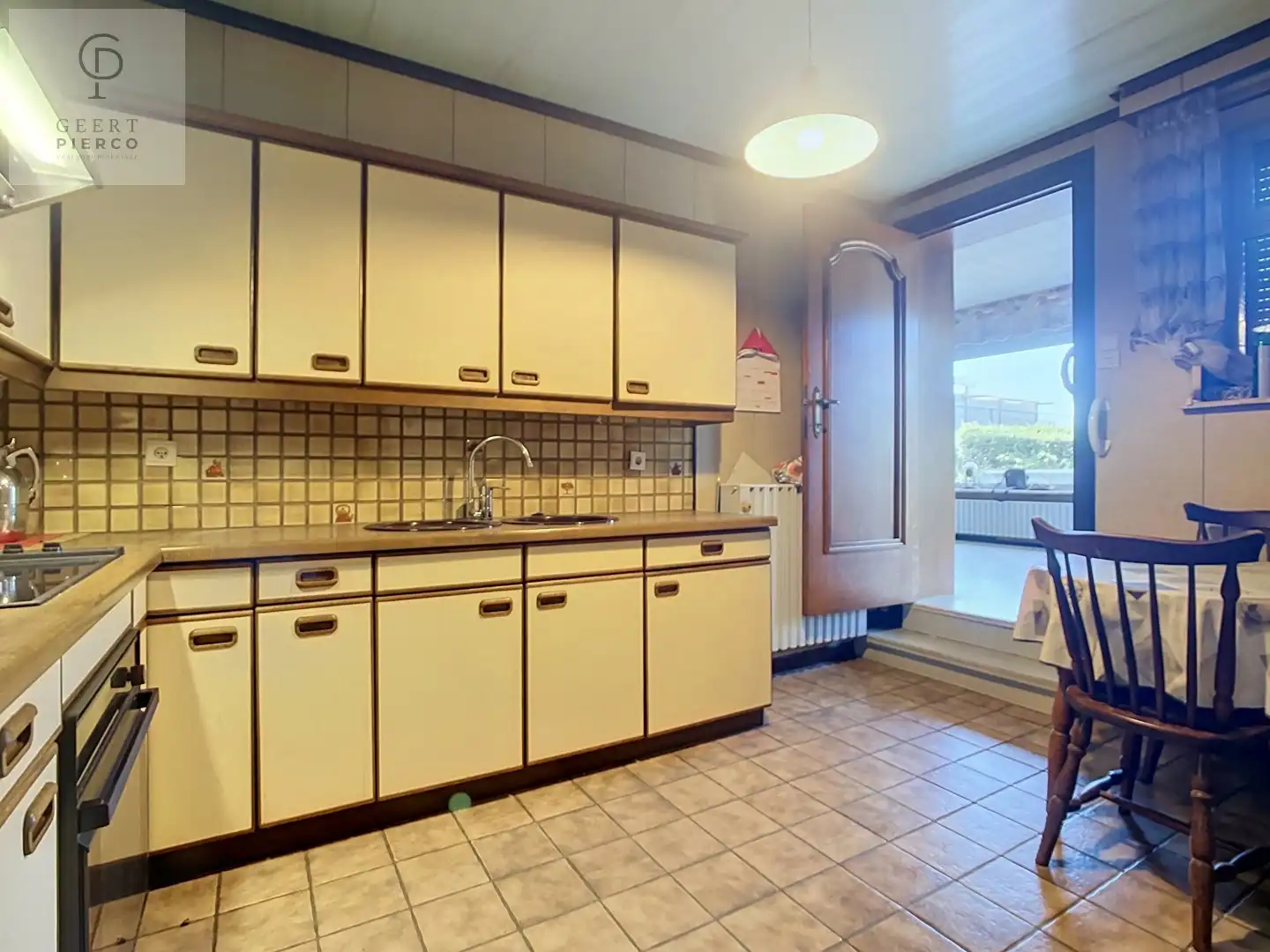 Deze charmante halfopen woning is gelegen in het landelijke Gingelom. Met een perceelbreedte van circa. 20m biedt dit pand extra mogelijkheden. foto 11