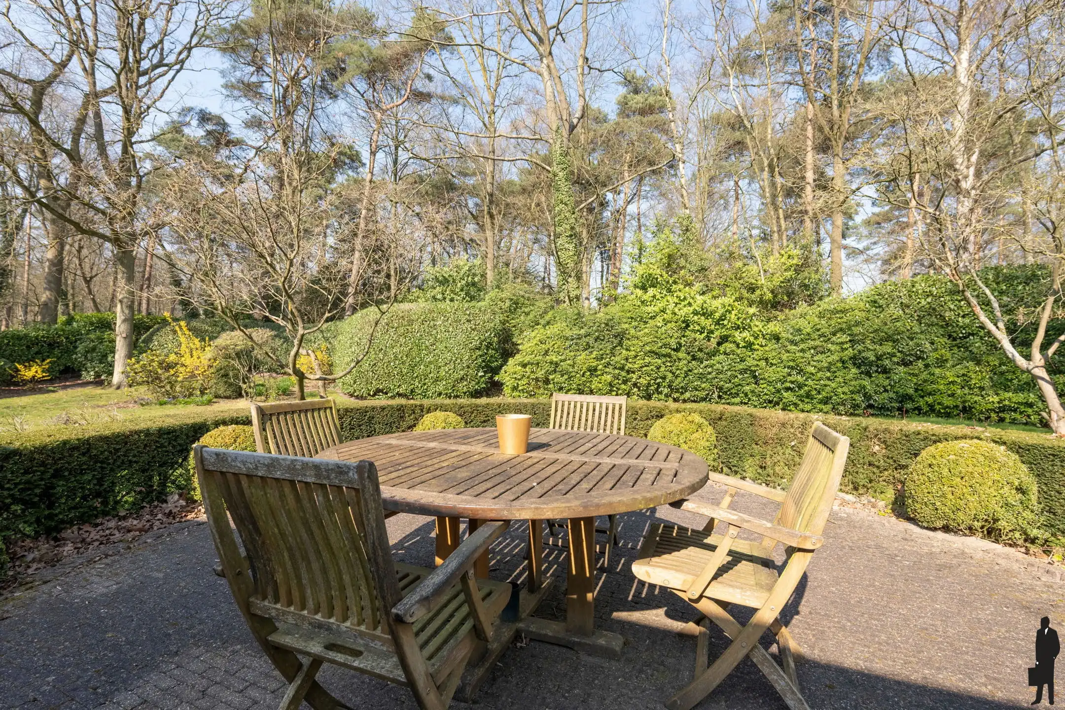 Gelijkvloerse woning met renovatiepotentieel op ca. 1.720 m² foto 10