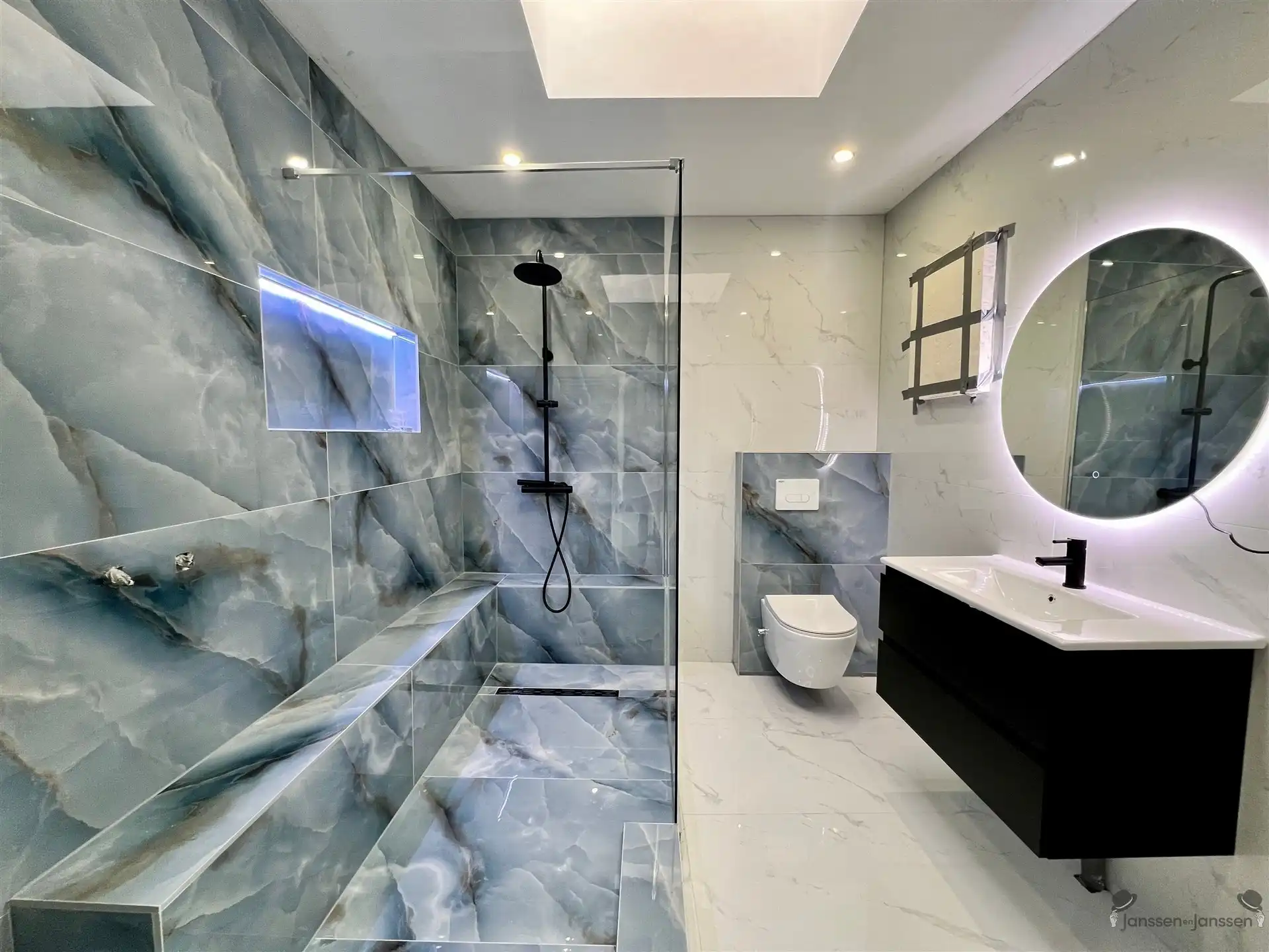 Gerenoveerde rijwoning met 2 slaapkamers foto 4