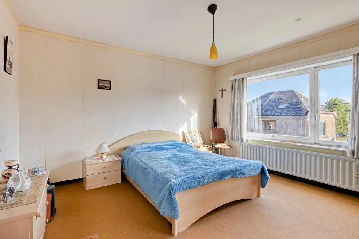 Solide woning op mooi perceel van 11a 10ca foto 8