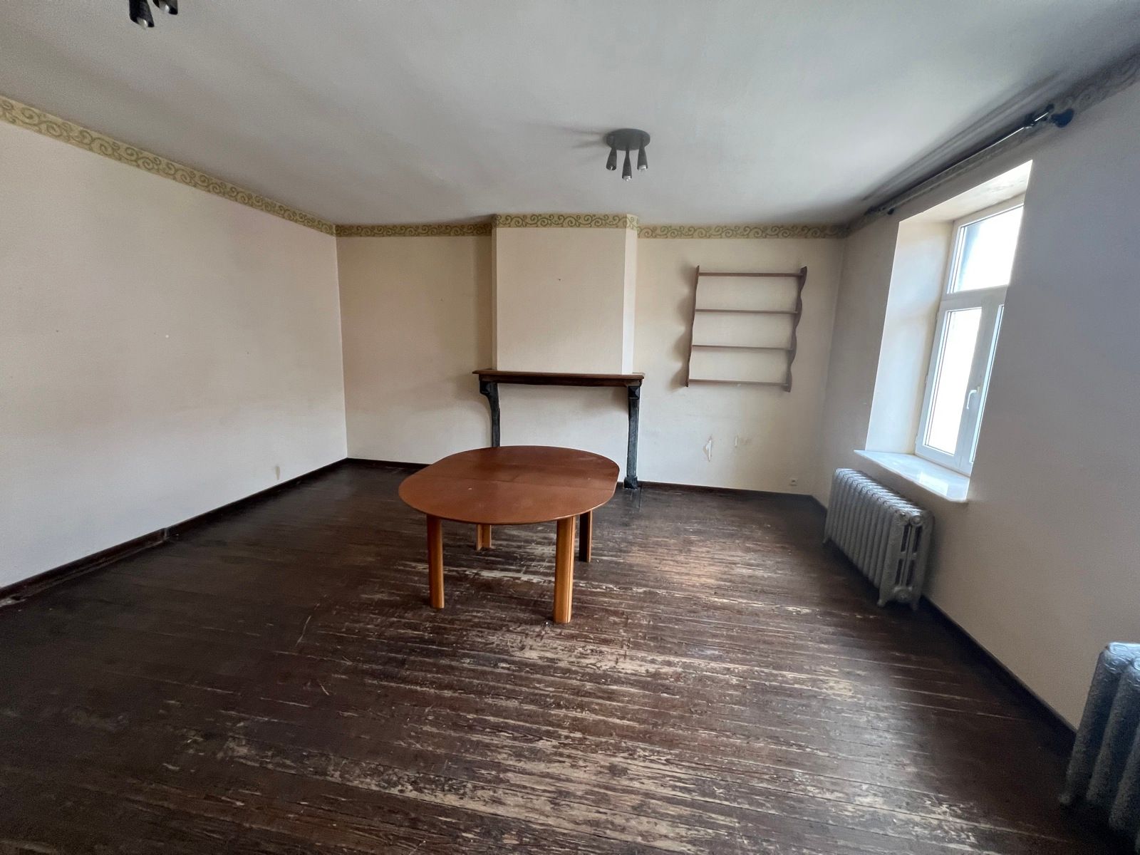 Opbrengsteigendom: Handelsgelijkvloers + 2 appartementen te koop te Bouge. foto 11