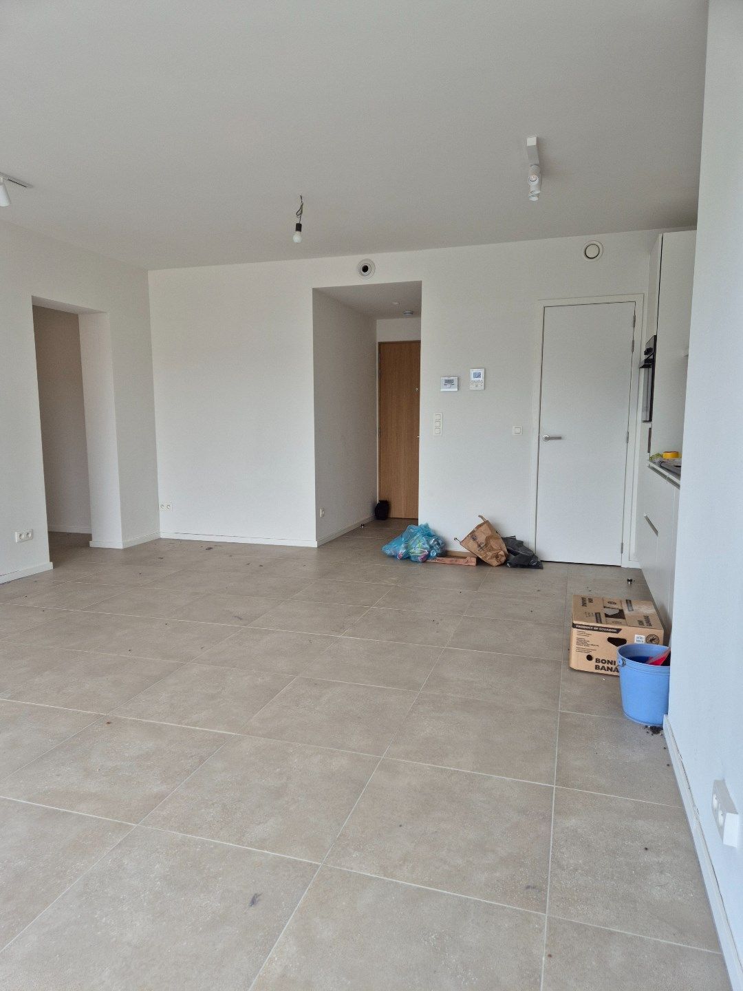 Appartement met 1 slaapkamer en terras. foto 4