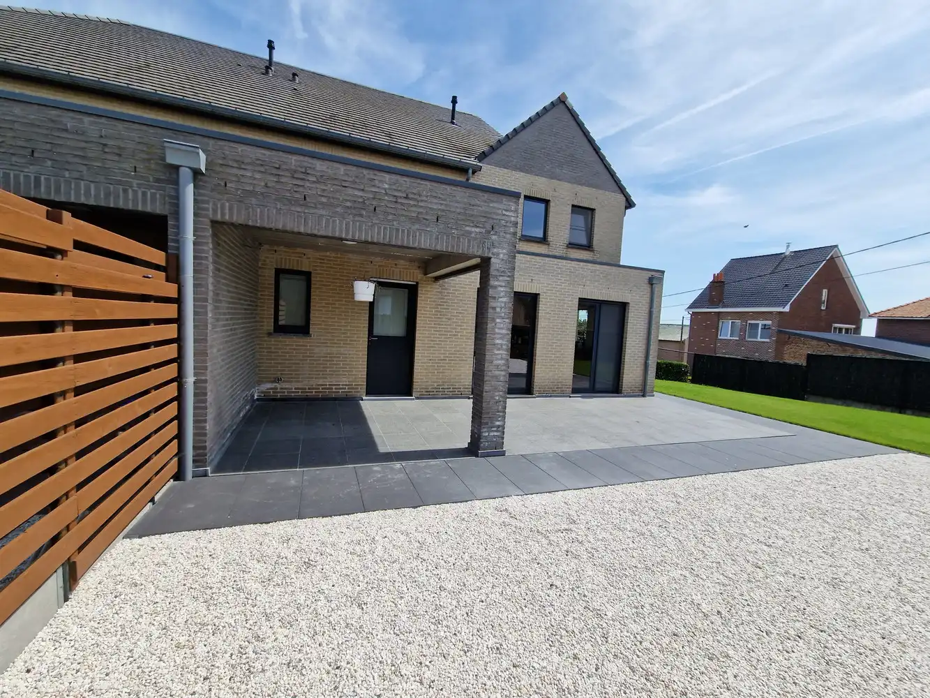 Beautiful house, spacious kitchen, beautiful living space, 3 bedrooms, garden, garage foto 3
