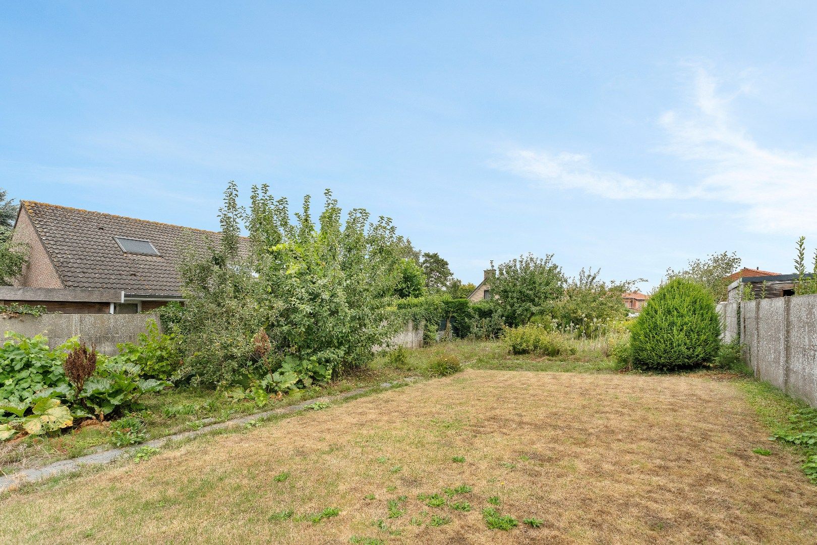 Ruime woning met grote garage, tuin en 4 slaapkamers in Dadizele foto 3