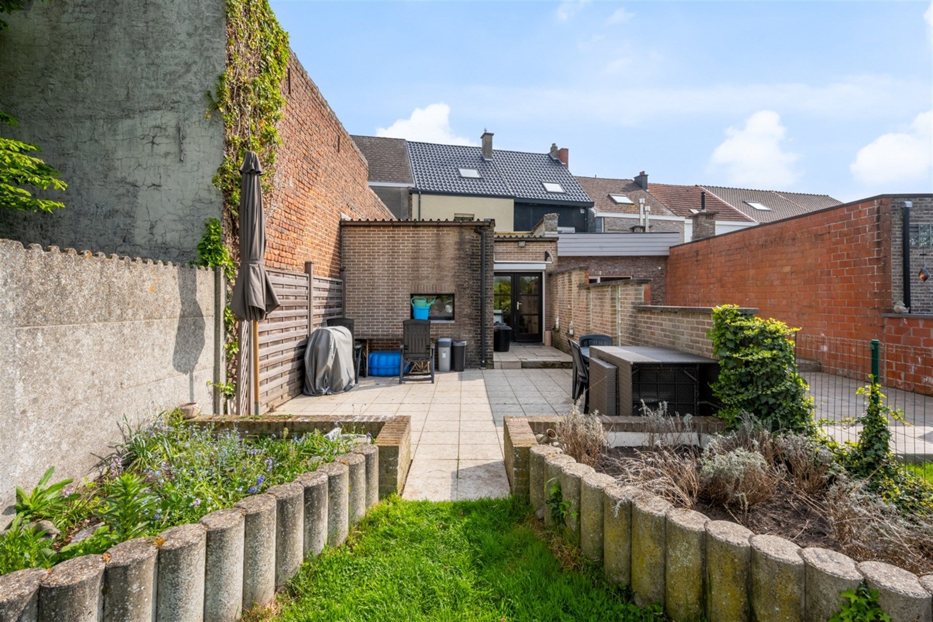 Ruime woning met 4 slaapkamers en mooie tuin te Aalst foto 23