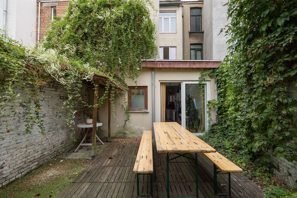 Karaktervolle woning met 3 units en tuin foto 5