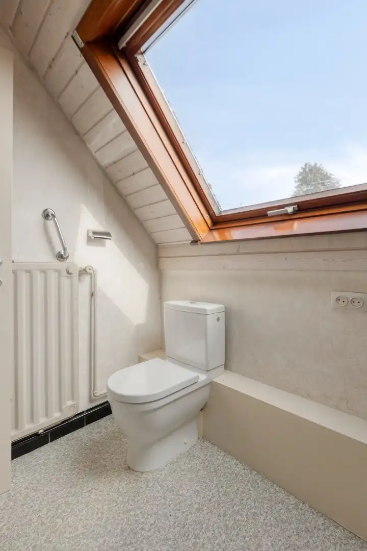 Gunstig gelegen woning met oa 3 slpks op een mooi perceel van 742 m². foto 24