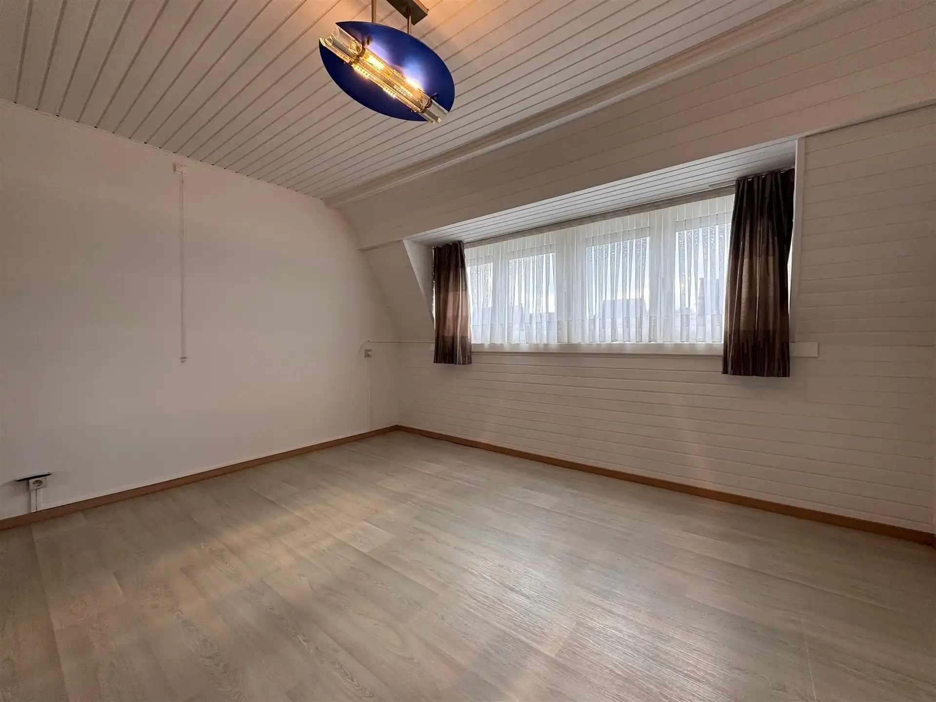 Knusse rijwoning op centrale ligging. foto 17