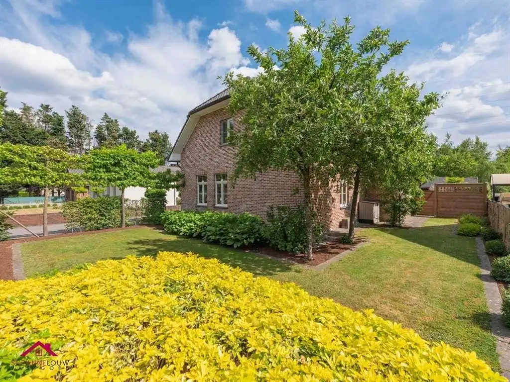 Hoogwaardig afgewerkte, landelijke villawoning foto 5