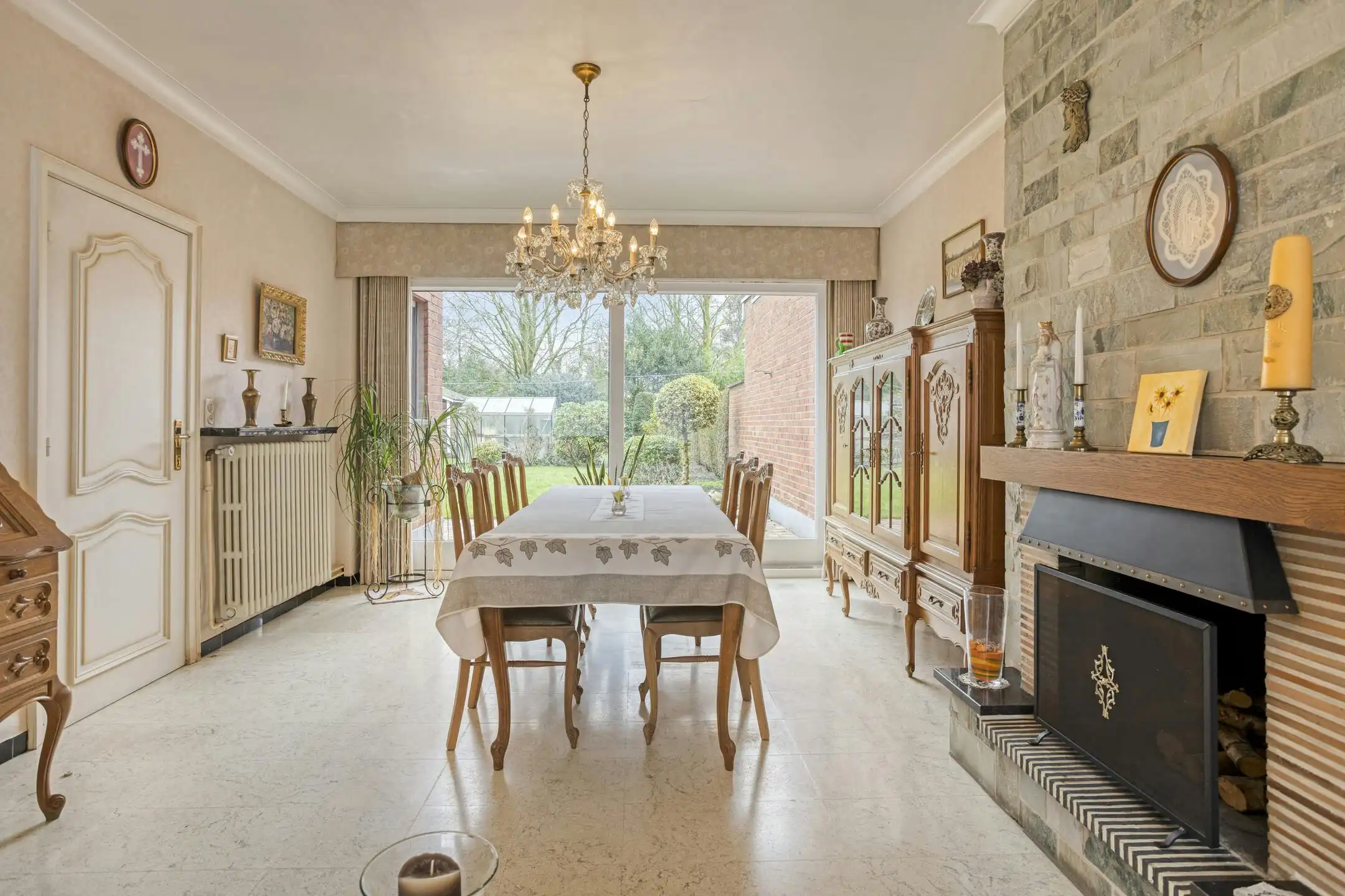 Ruim huis met 4 slaapkamers nabij het centrum van Izegem. foto 6