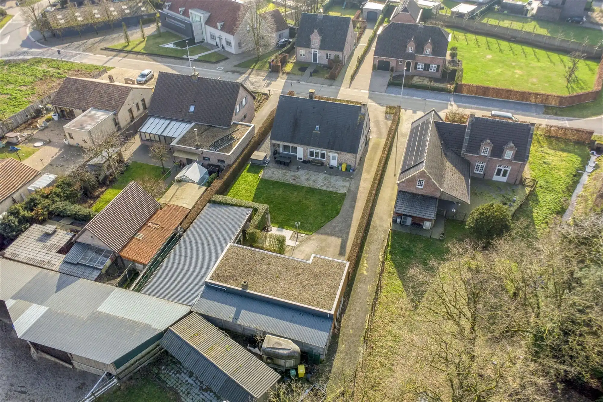 Exclusieve villa, extra garage en zonnige tuin op 1.100 m² foto 49