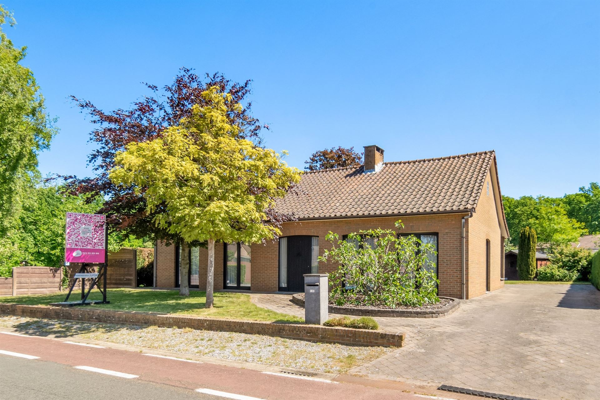 Hoofdfoto van de publicatie: Eengezinswoning met tuin te Koersel.